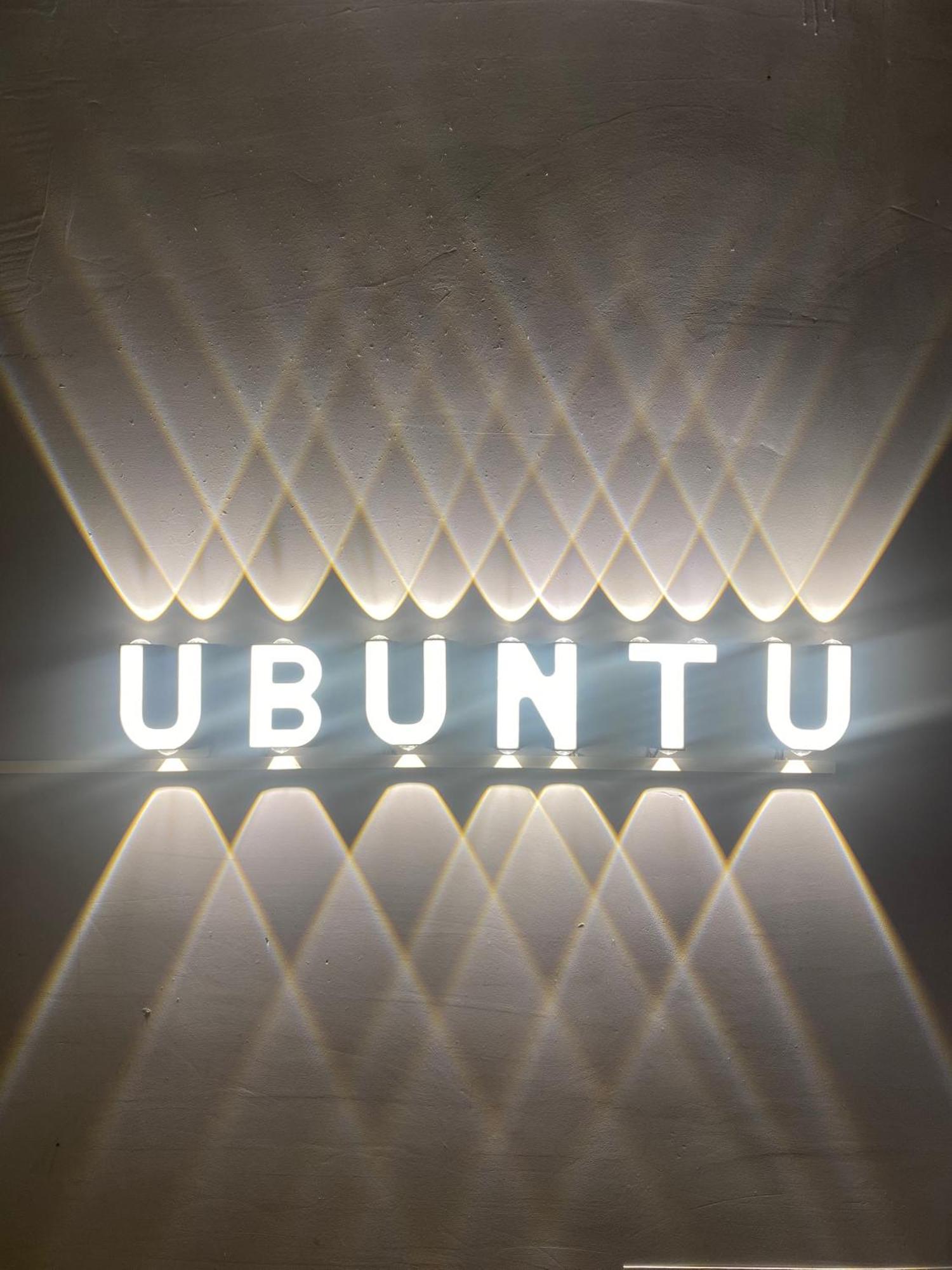 Ubuntu Homestay & Tours Ханой Екстер'єр фото